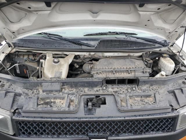 Chevrolet Express Image 8