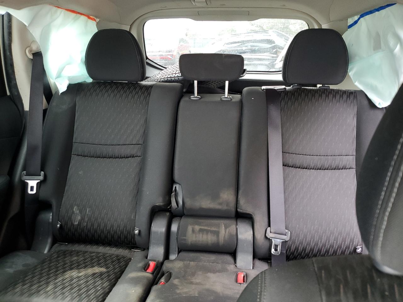 Nissan Rogue S Image 9