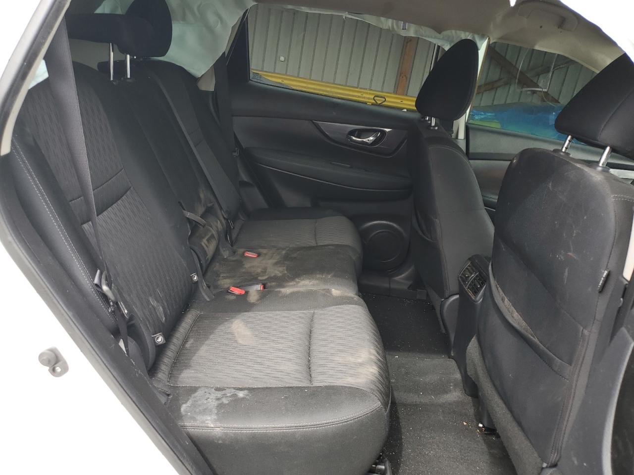 Nissan Rogue S Image 7