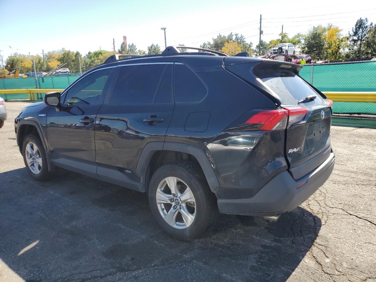 Toyota RAV4 Le Image 5