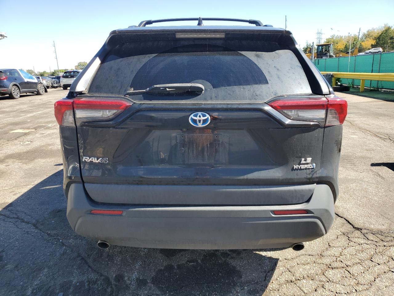Toyota RAV4 Le Image 9