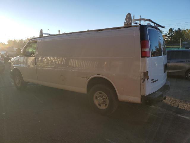 Chevrolet Express Image 2