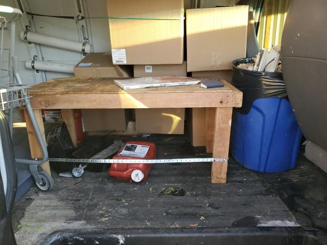 Chevrolet Express Image 9