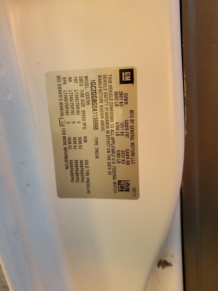 Chevrolet Express Image 10