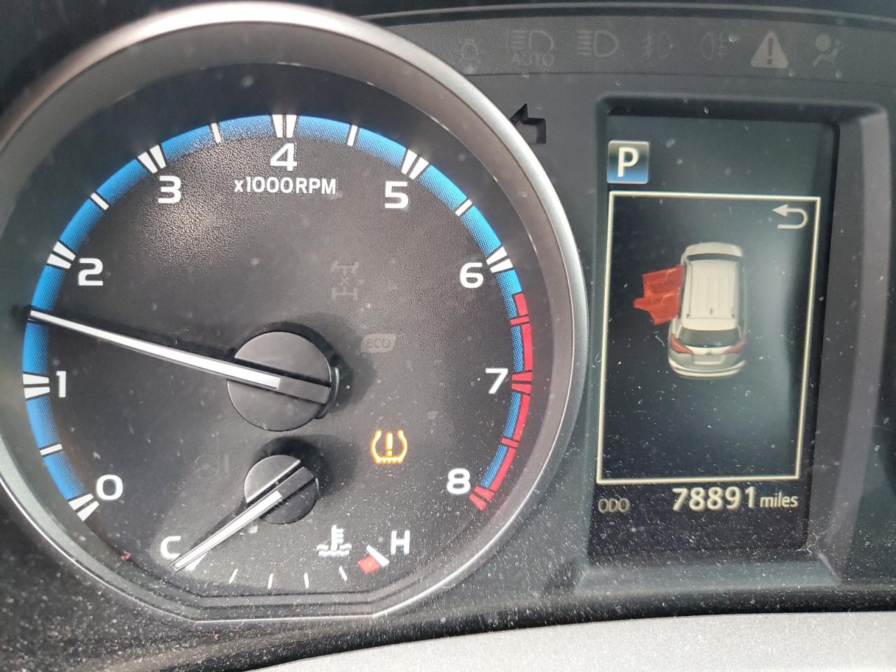 Toyota RAV4 Le Image 5