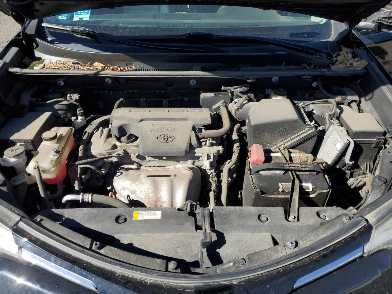 Toyota RAV4 Le Image 13