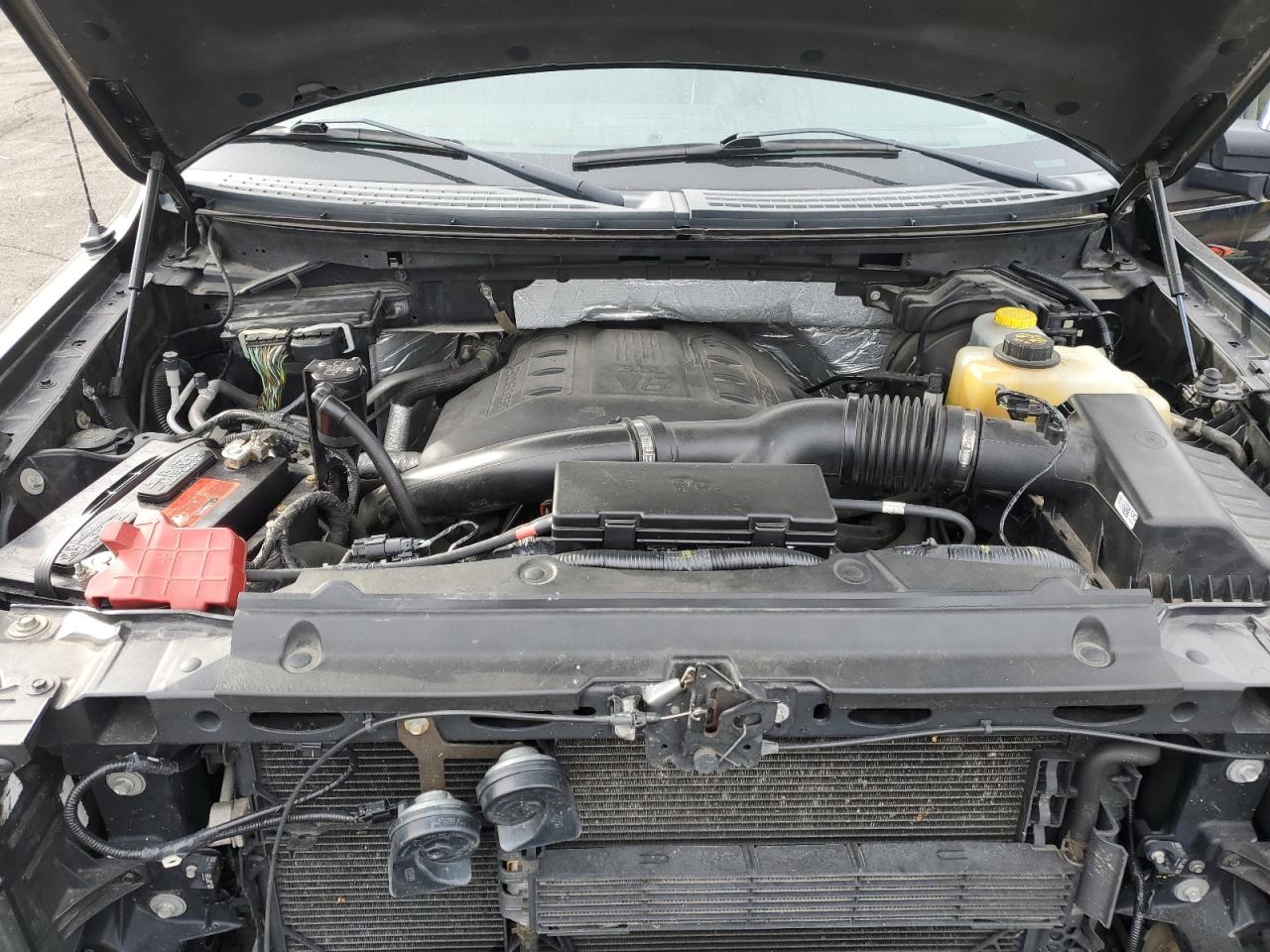 Ford F-150 Supercrew Image 6