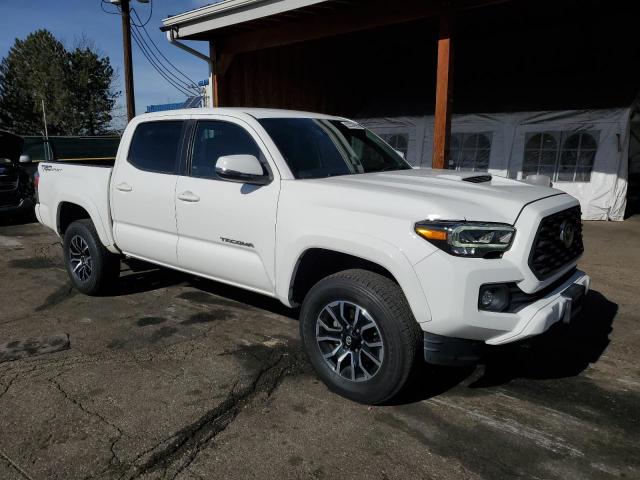Toyota Tacoma Double Cab Image 8