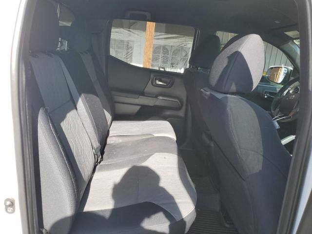 Toyota Tacoma Double Cab Image 12