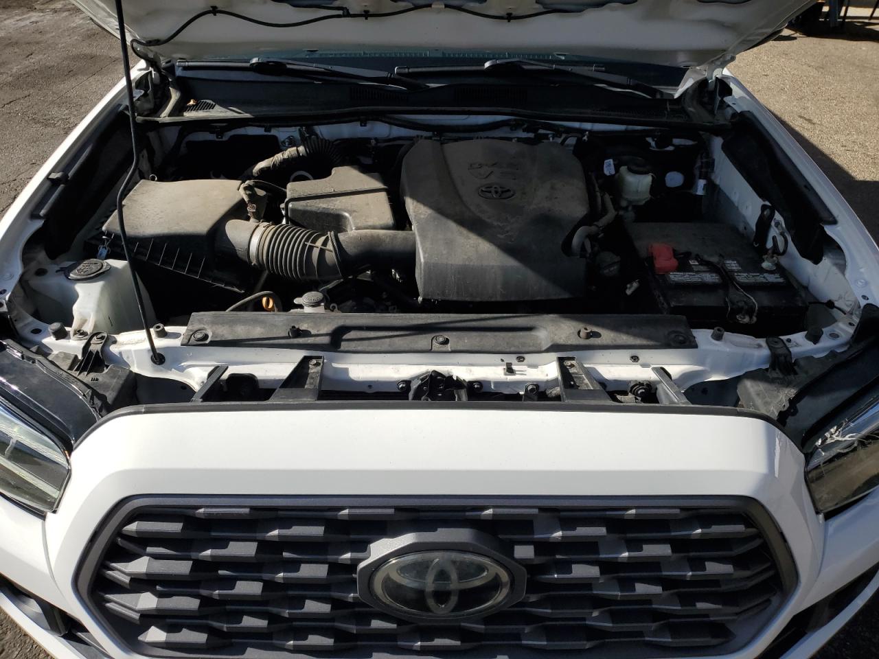 Toyota Tacoma Double Cab Image 11
