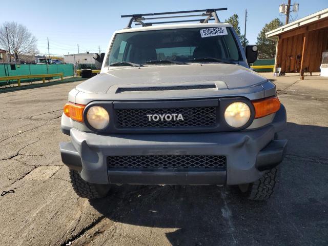Toyota FJ Cruiser Image 4