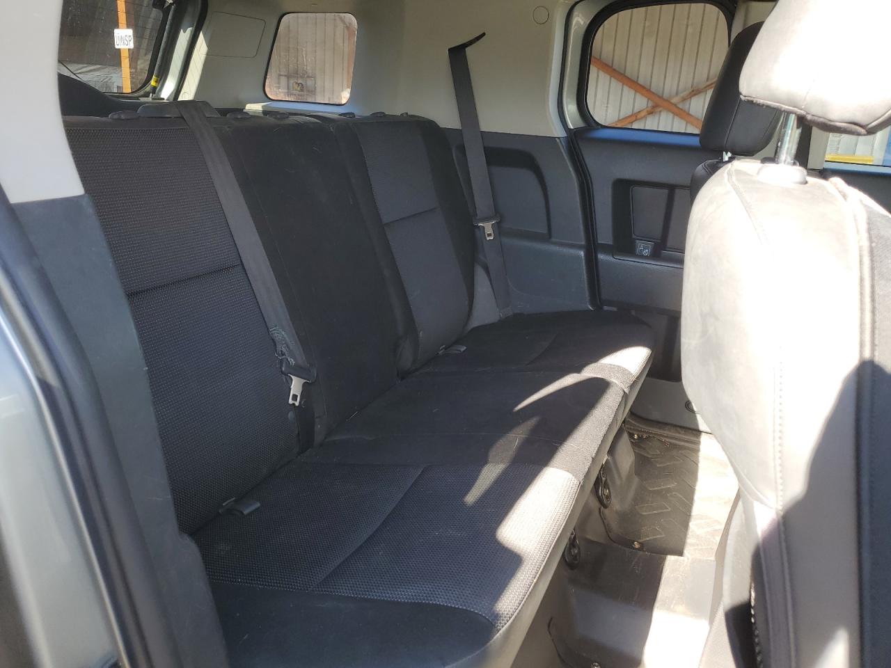 Toyota FJ Cruiser Image 13