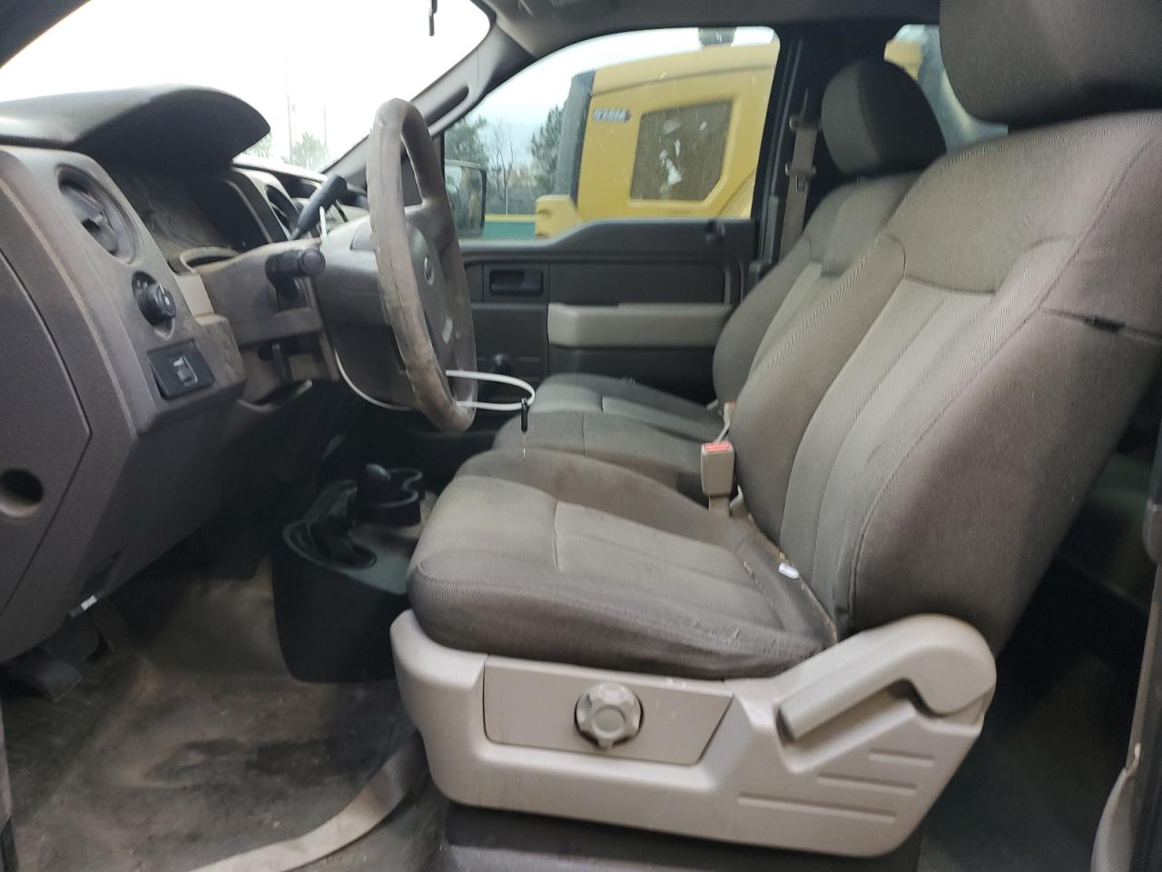 Ford F-150 Super Cab Image 12