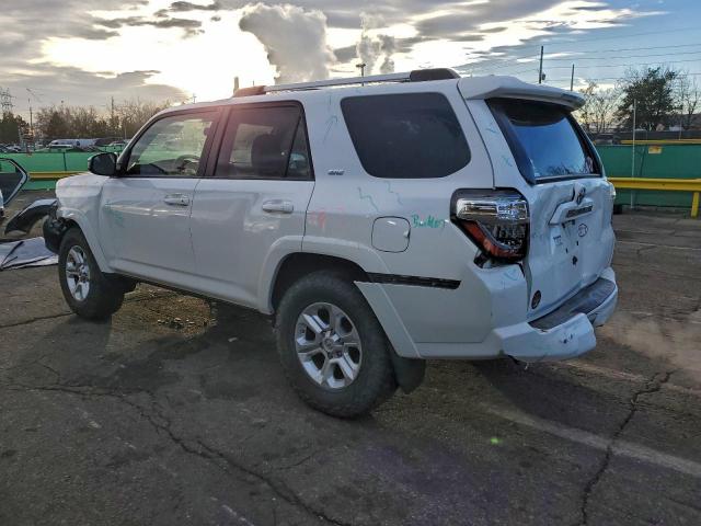 Toyota 4Runner Sr5/sr5 Premium Image 2