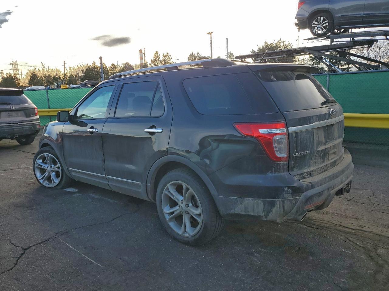 Ford Explorer Limited Image 2