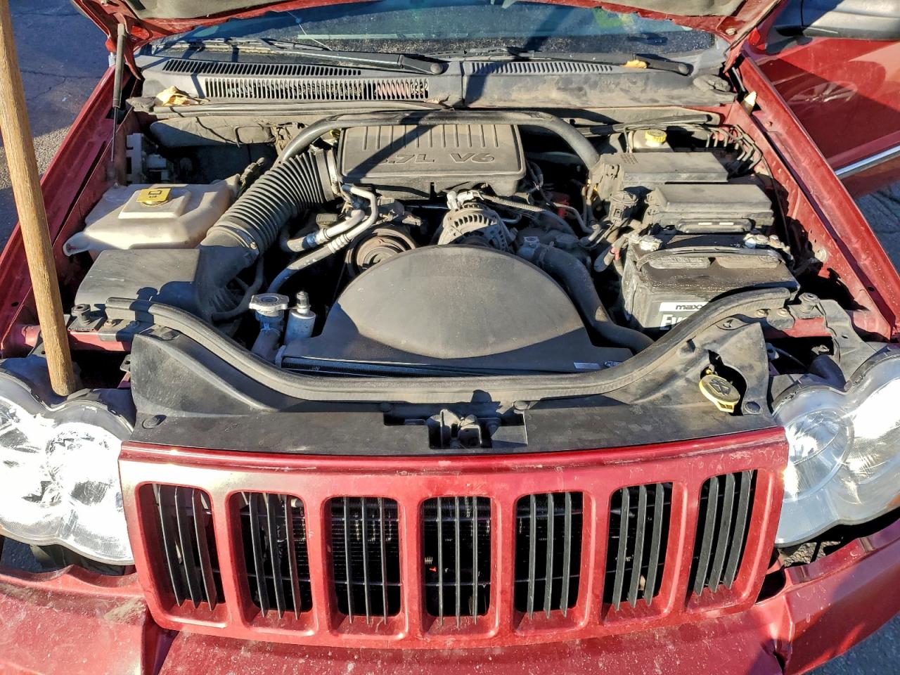 Jeep Grand Cherokee Laredo Image 12