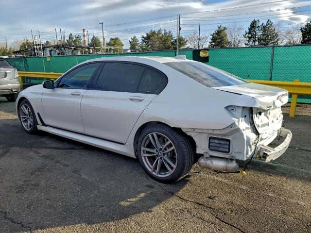 BMW 7 Series Xi Image 5