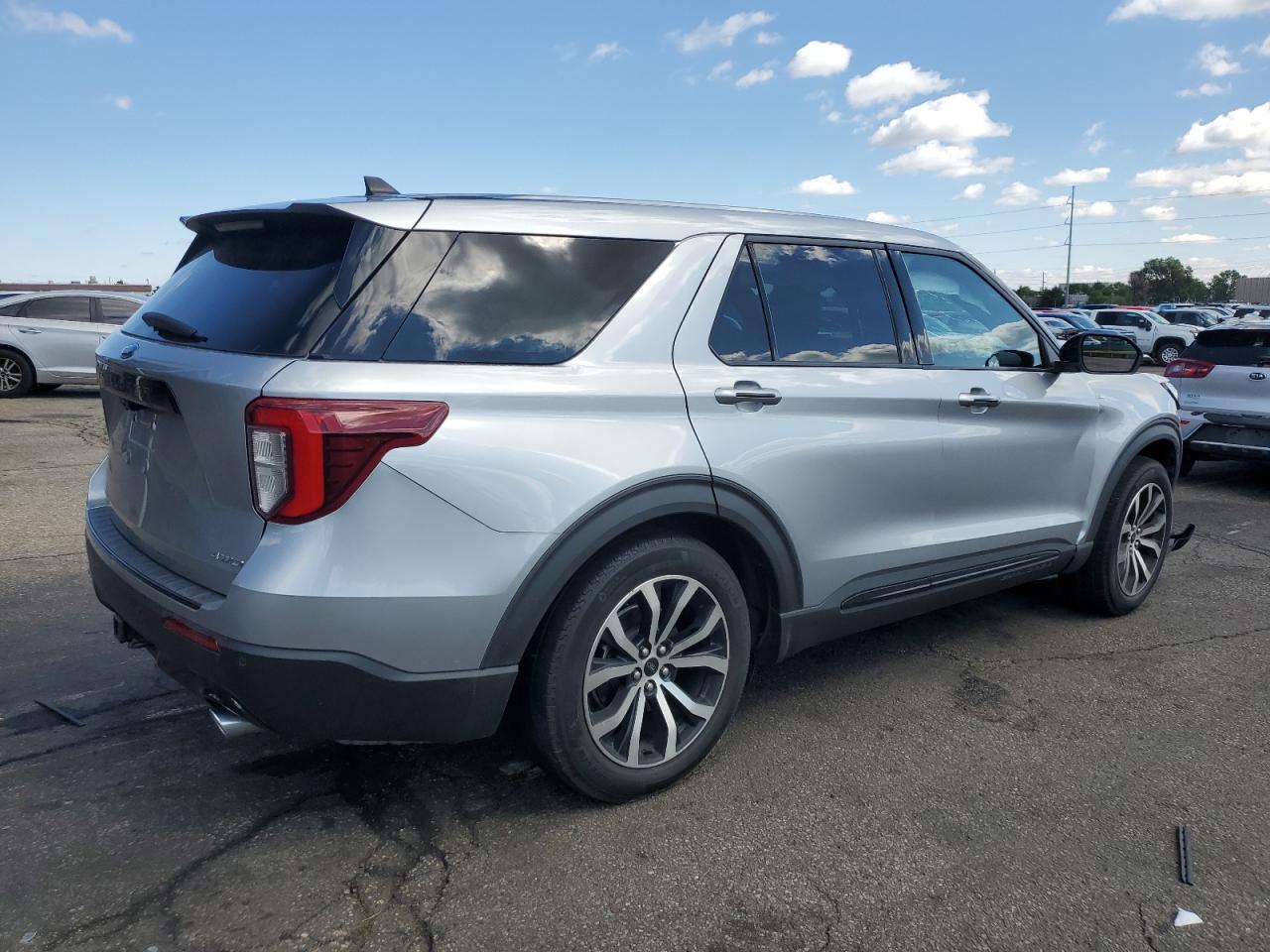 Ford Explorer St-line Image 12