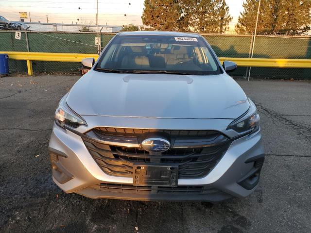 Subaru Legacy Premium Image 2