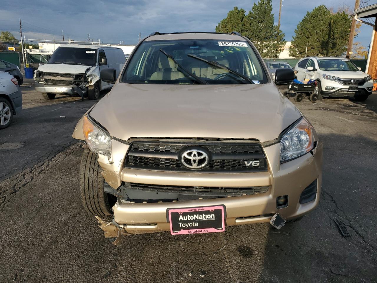 Toyota RAV4 Image 9