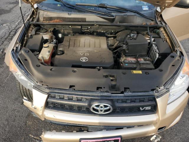 Toyota RAV4 Image 11
