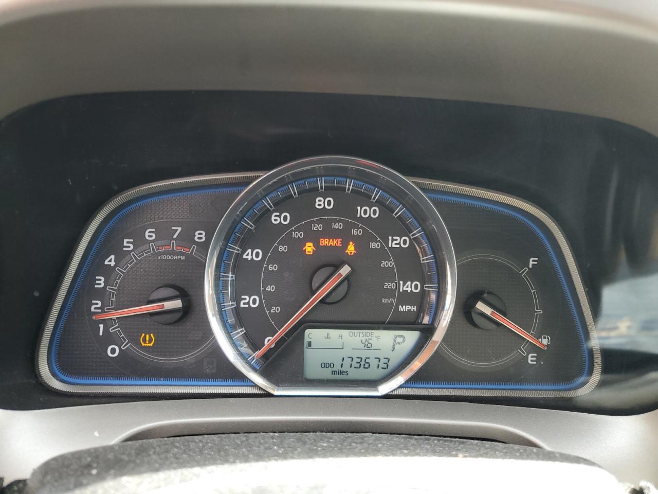 Toyota RAV4 Limited Image 3