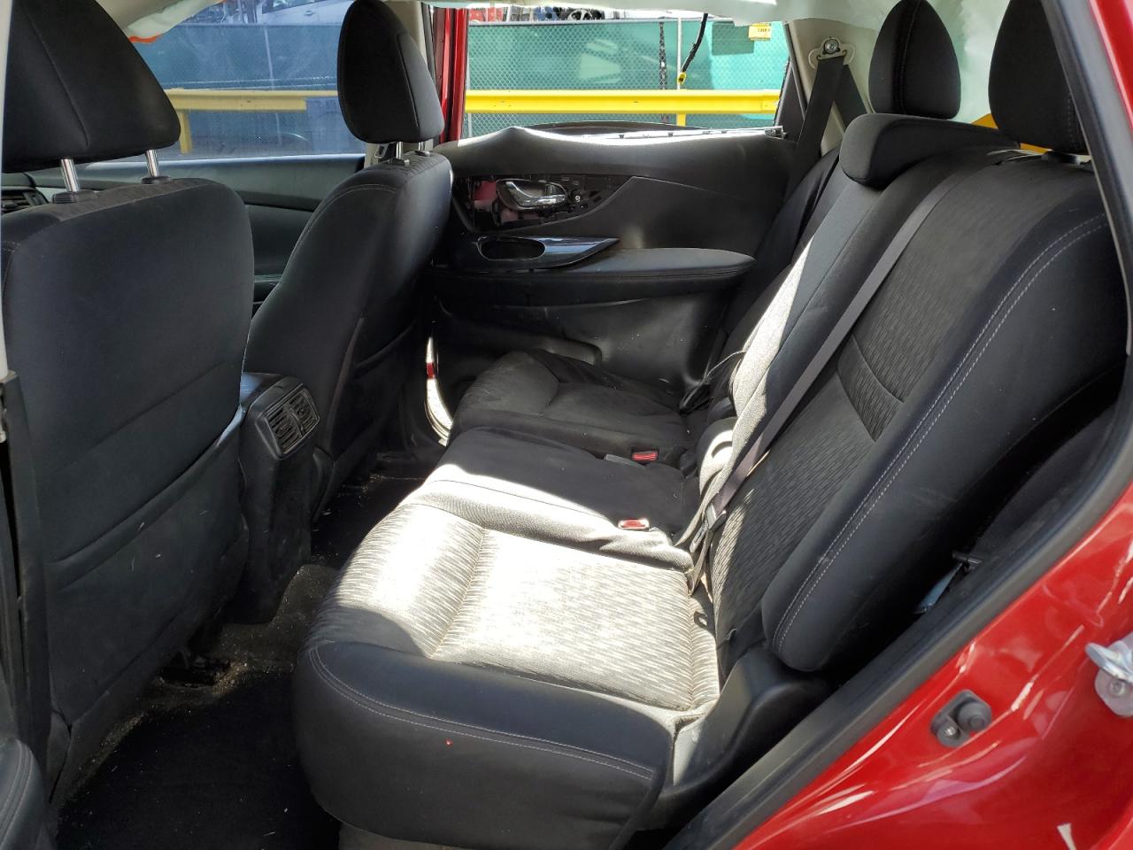 Nissan Rogue S Image 4