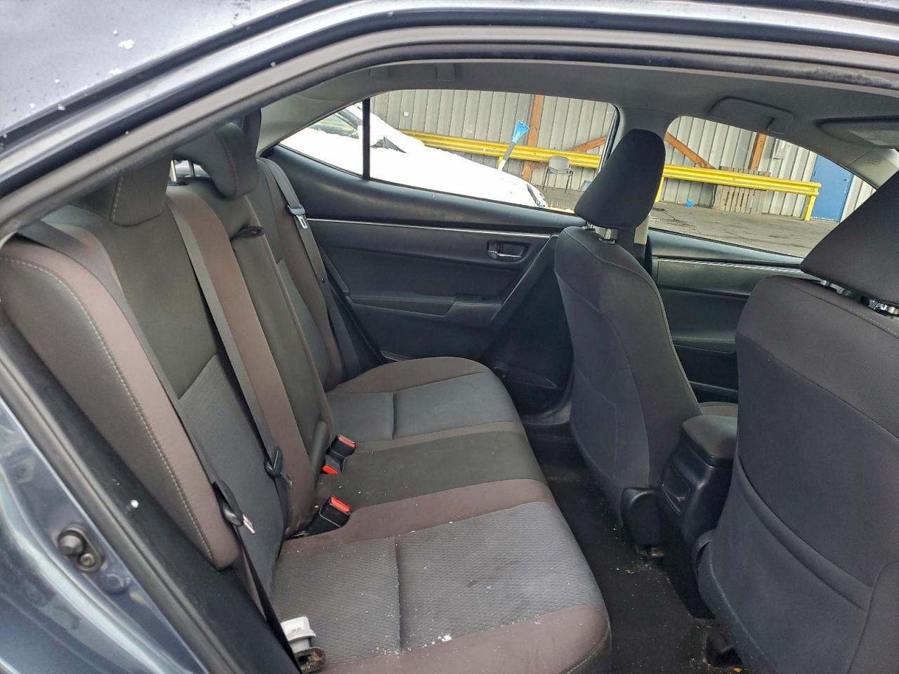 Toyota Corolla L Image 9