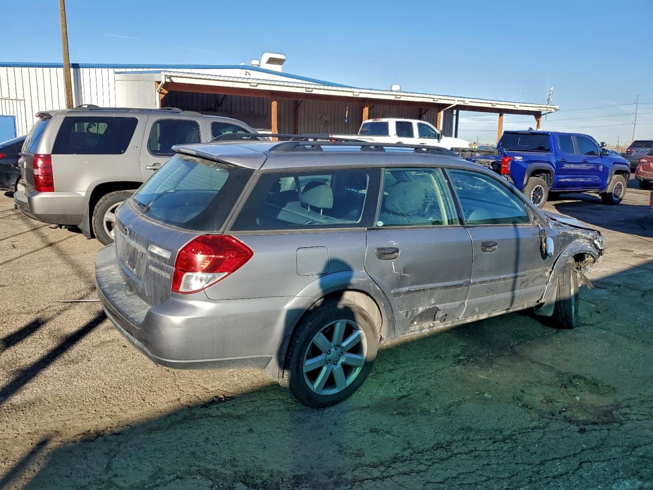 Subaru Outback 2.5i Image 6
