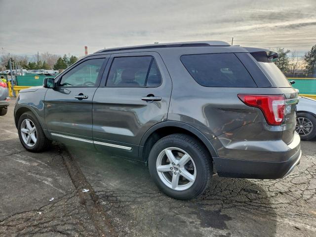 Ford Explorer Xlt Image 5