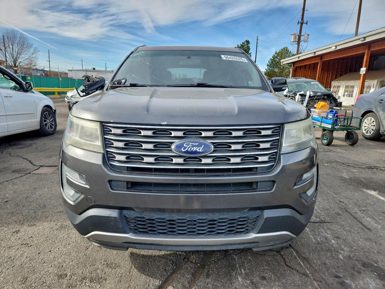 Ford Explorer Xlt Image 2