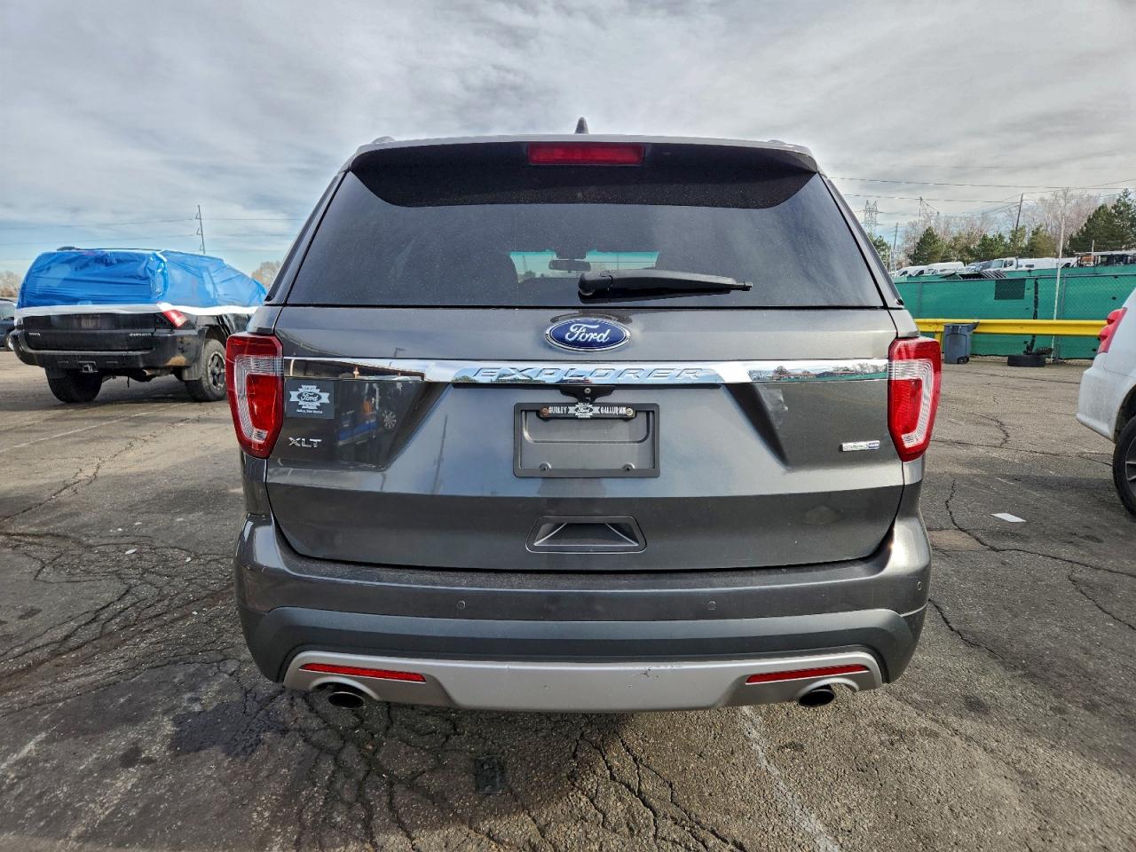 Ford Explorer Xlt Image 7