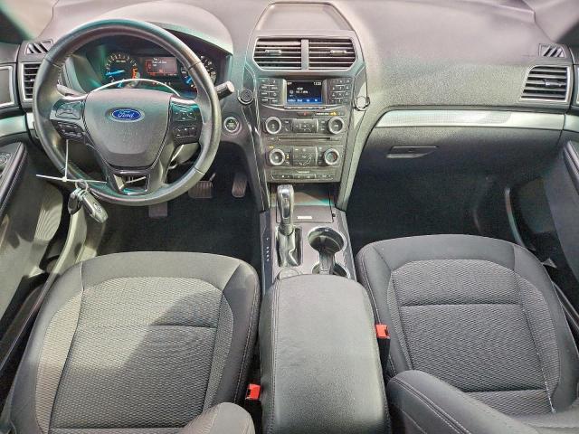 Ford Explorer Xlt Image 6