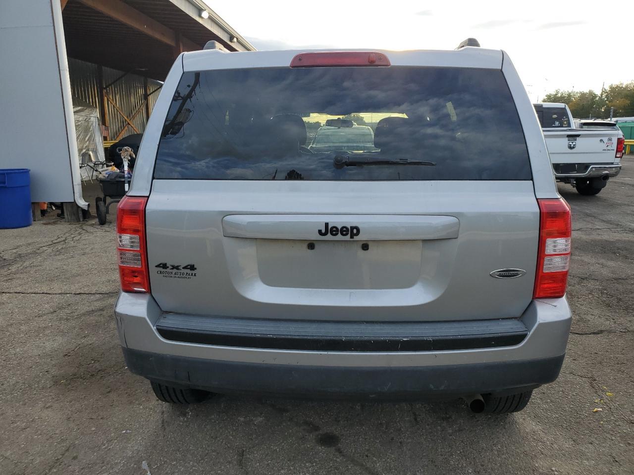 Jeep Patriot Sport Image 9