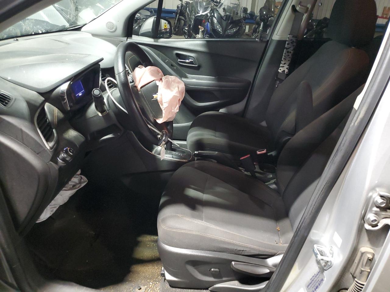 Chevrolet Trax Ls Image 6