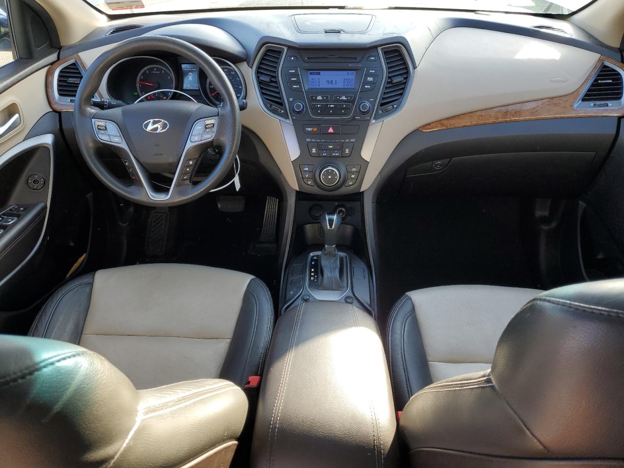 Hyundai SANTA FE Image 5