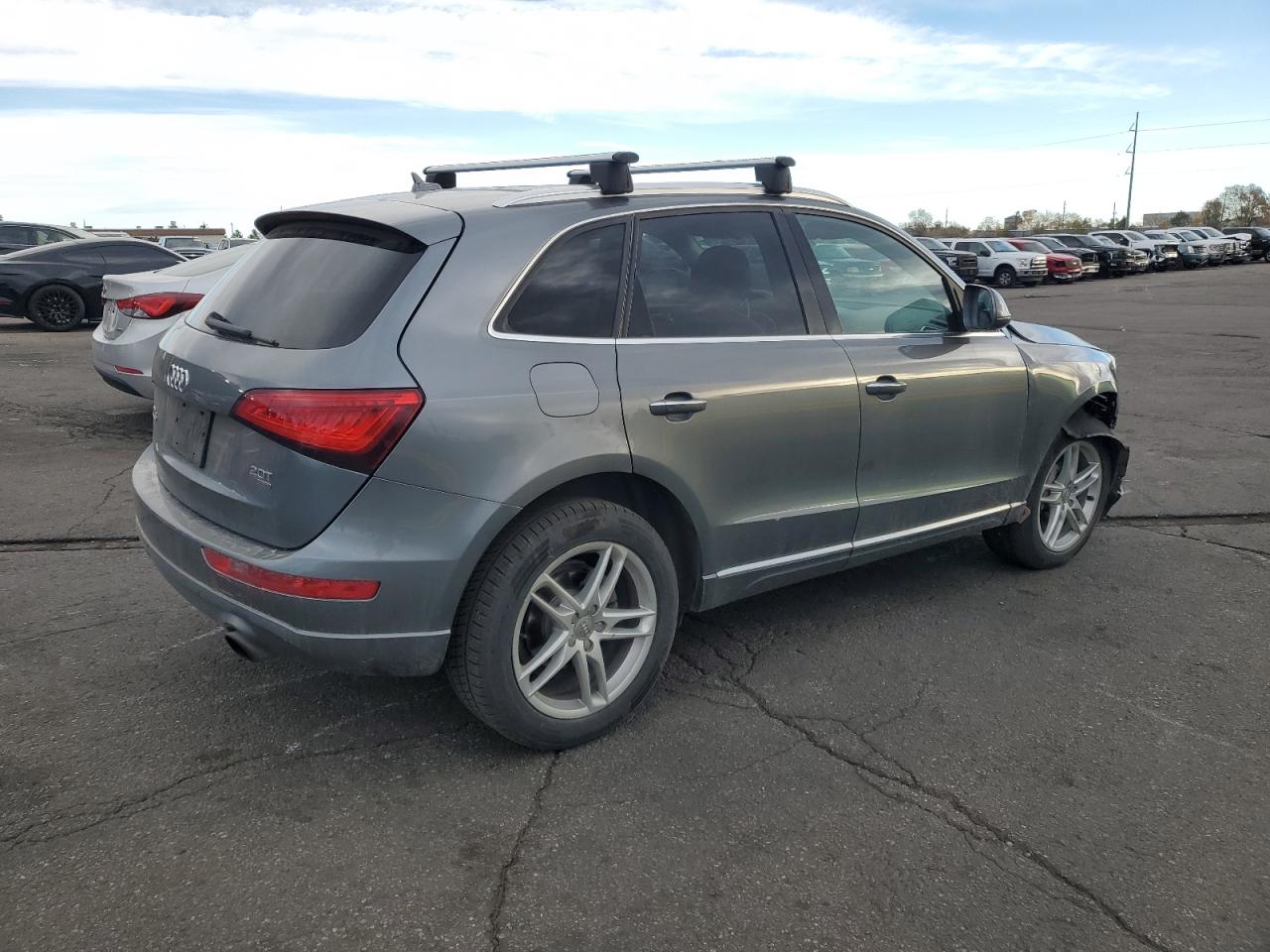 Audi Q5 Premium Image 10