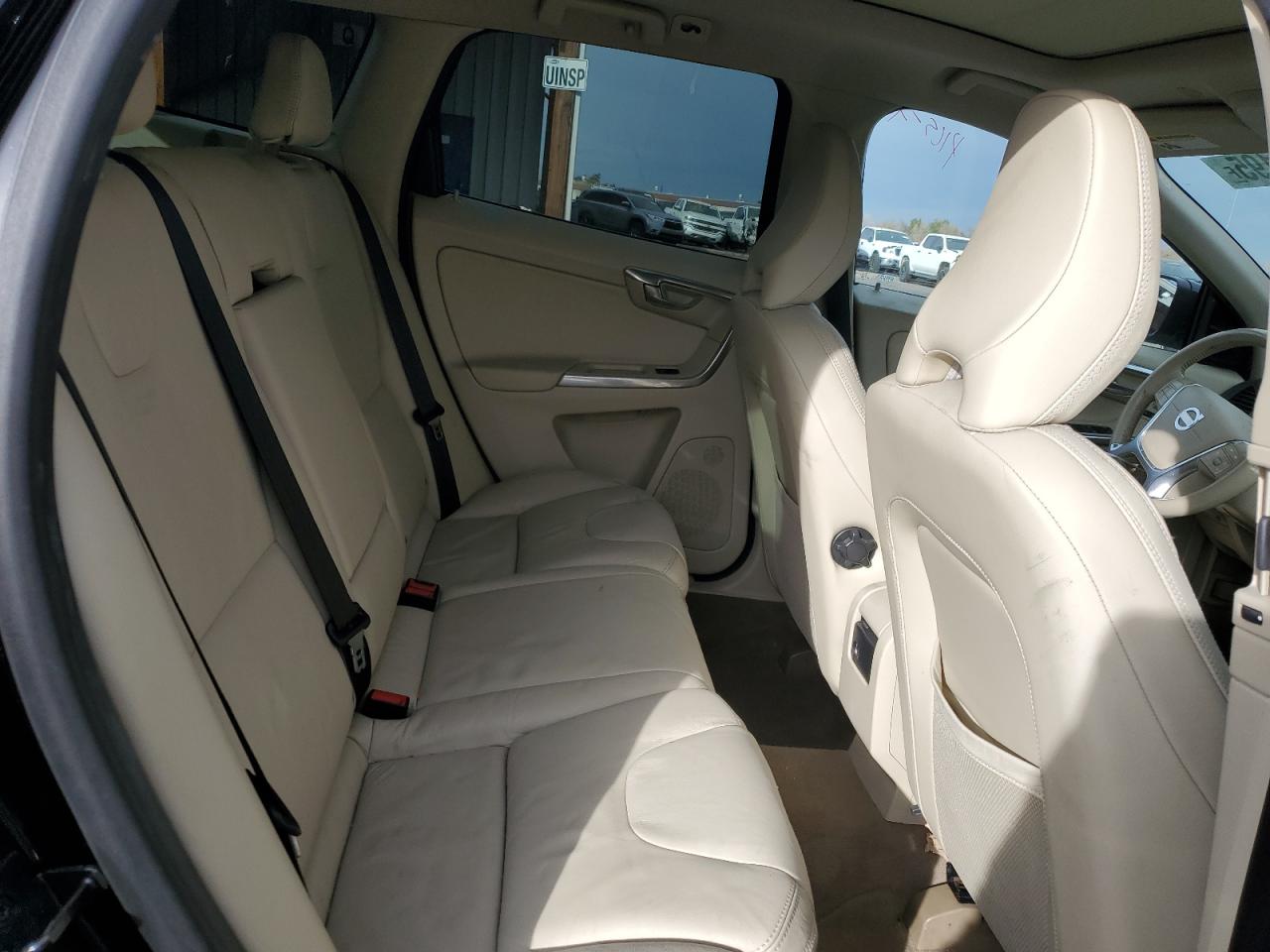 Volvo XC60 3.2 Image 2