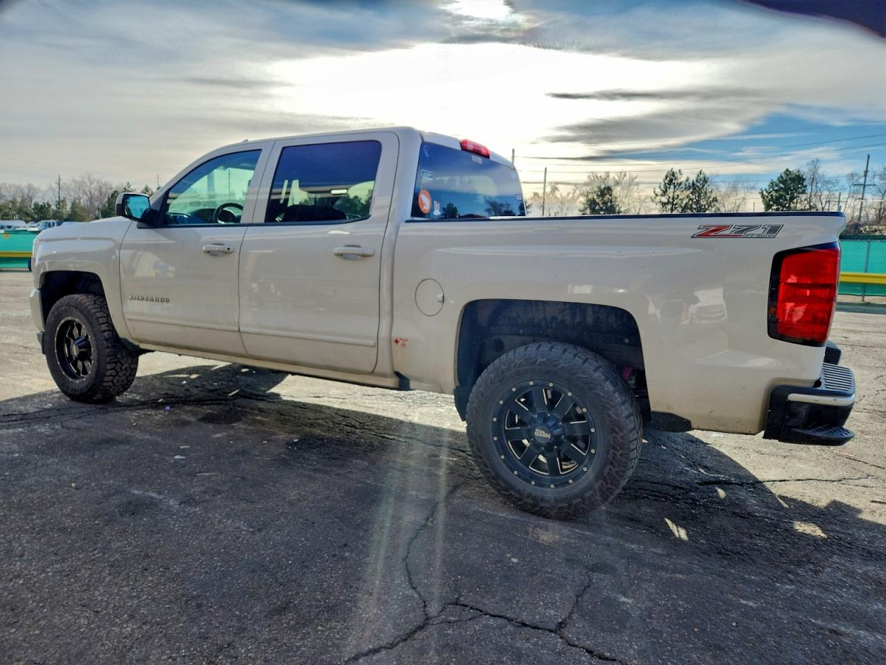 Chevrolet Silverado K1500 Lt Image 4