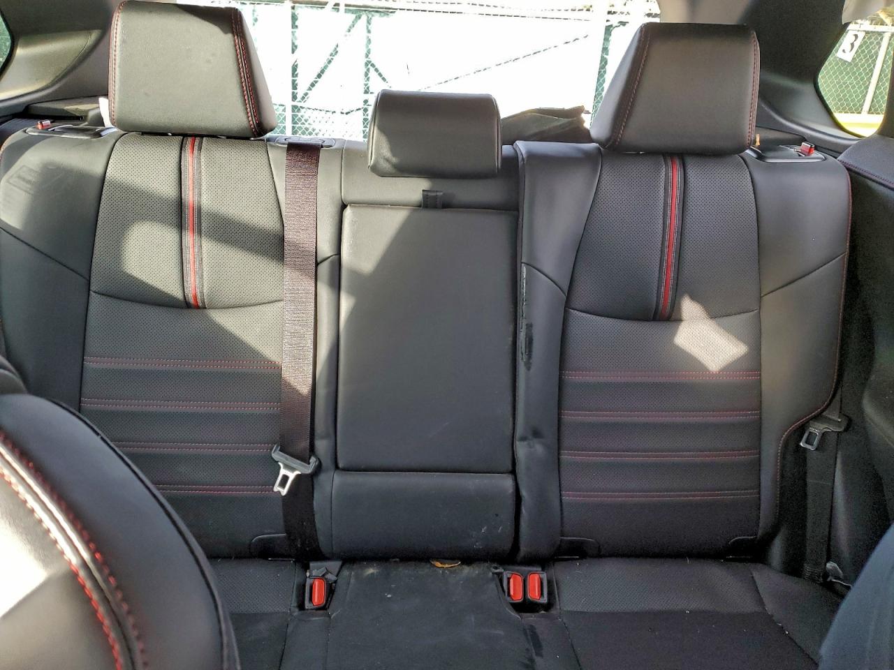 Toyota RAV4 Xse Image 10