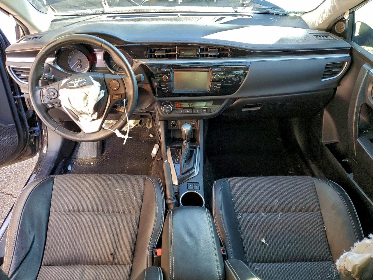 Toyota Corolla L Image 10