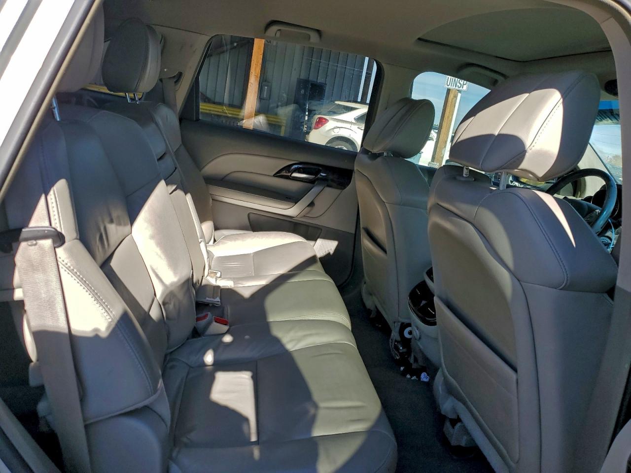 Acura MDX Image 9