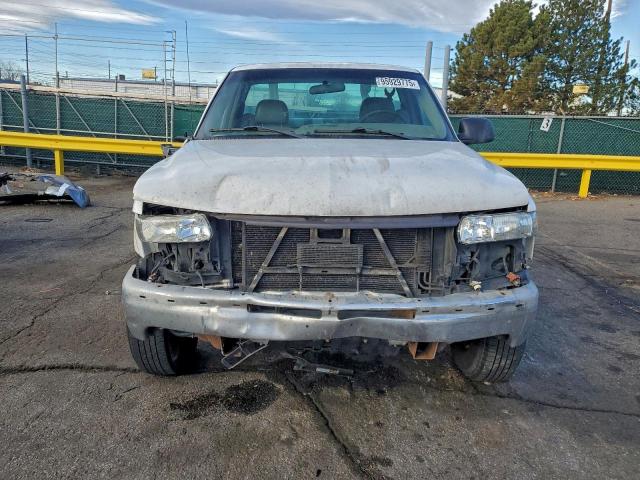 Chevrolet Silverado C2500 Image 5