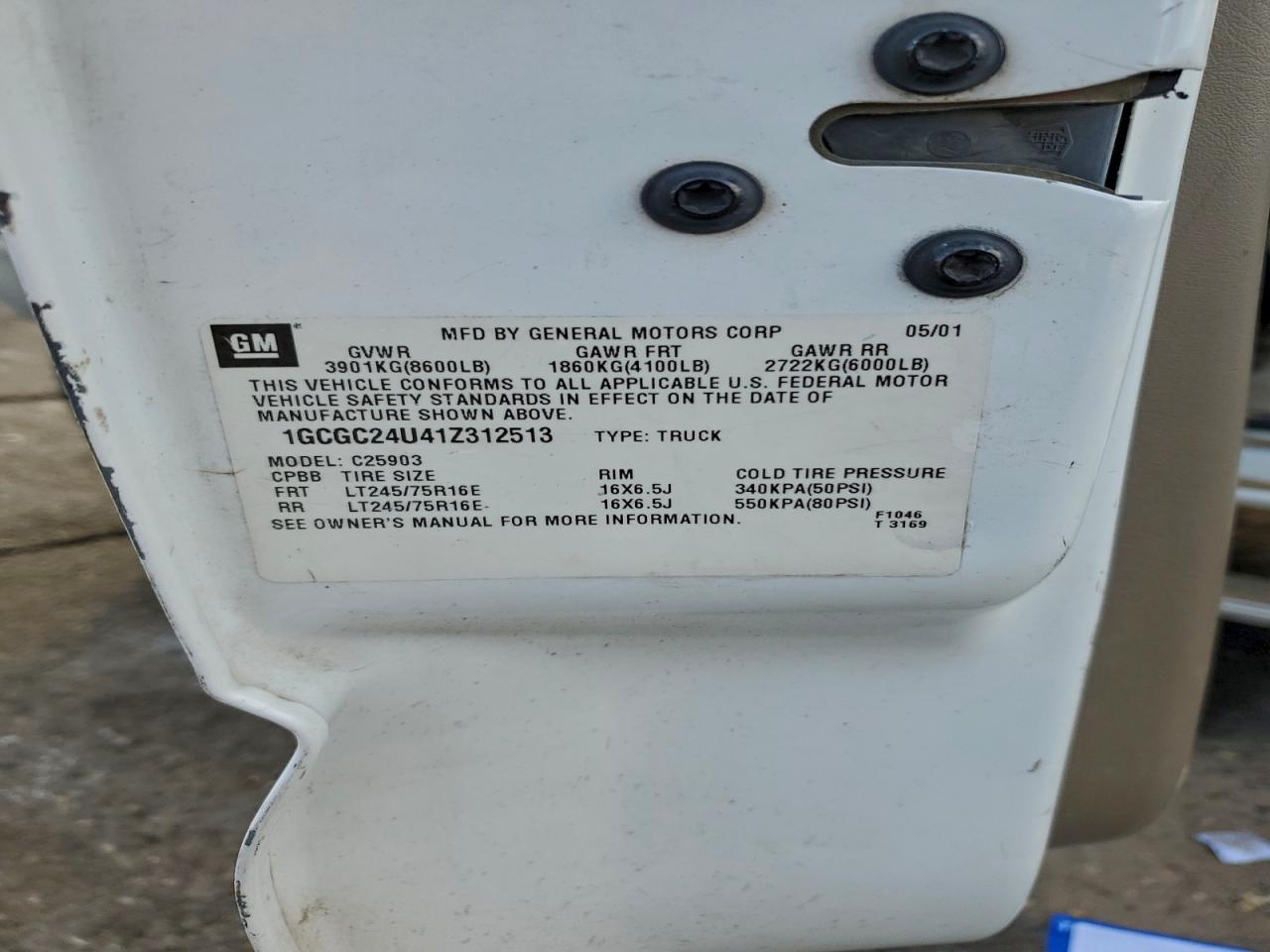 Chevrolet Silverado C2500 Image 8