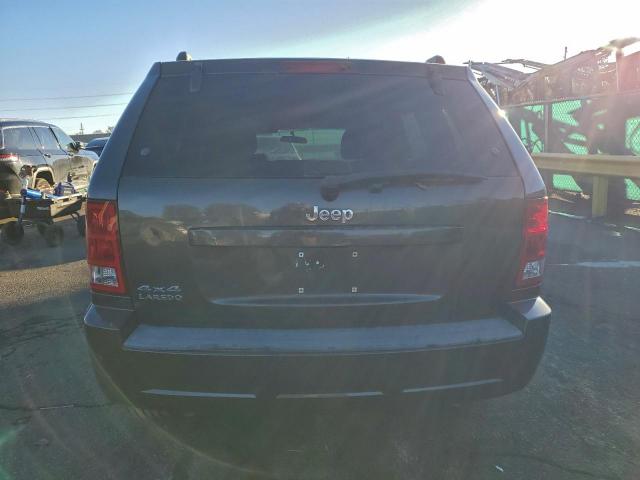 Jeep Grand Cherokee Laredo Image 9