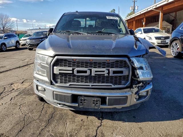 Ford F-150 Supercrew Image 7