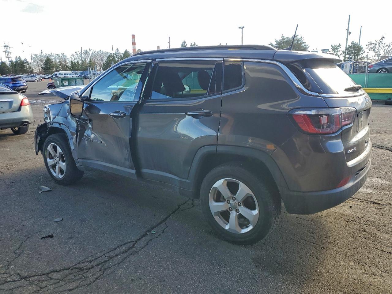 Jeep Compass Latitude Image 2