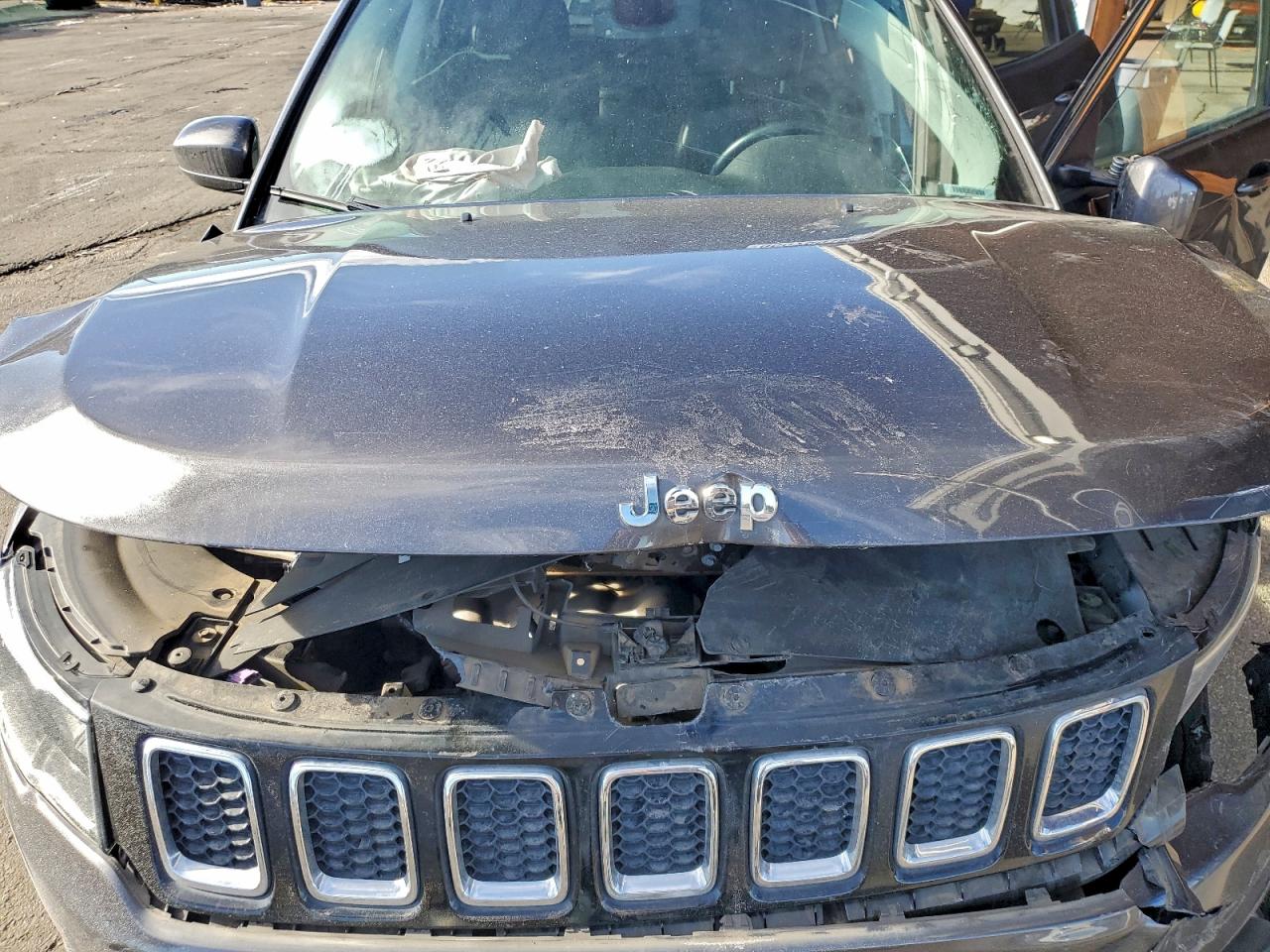 Jeep Compass Latitude Image 10