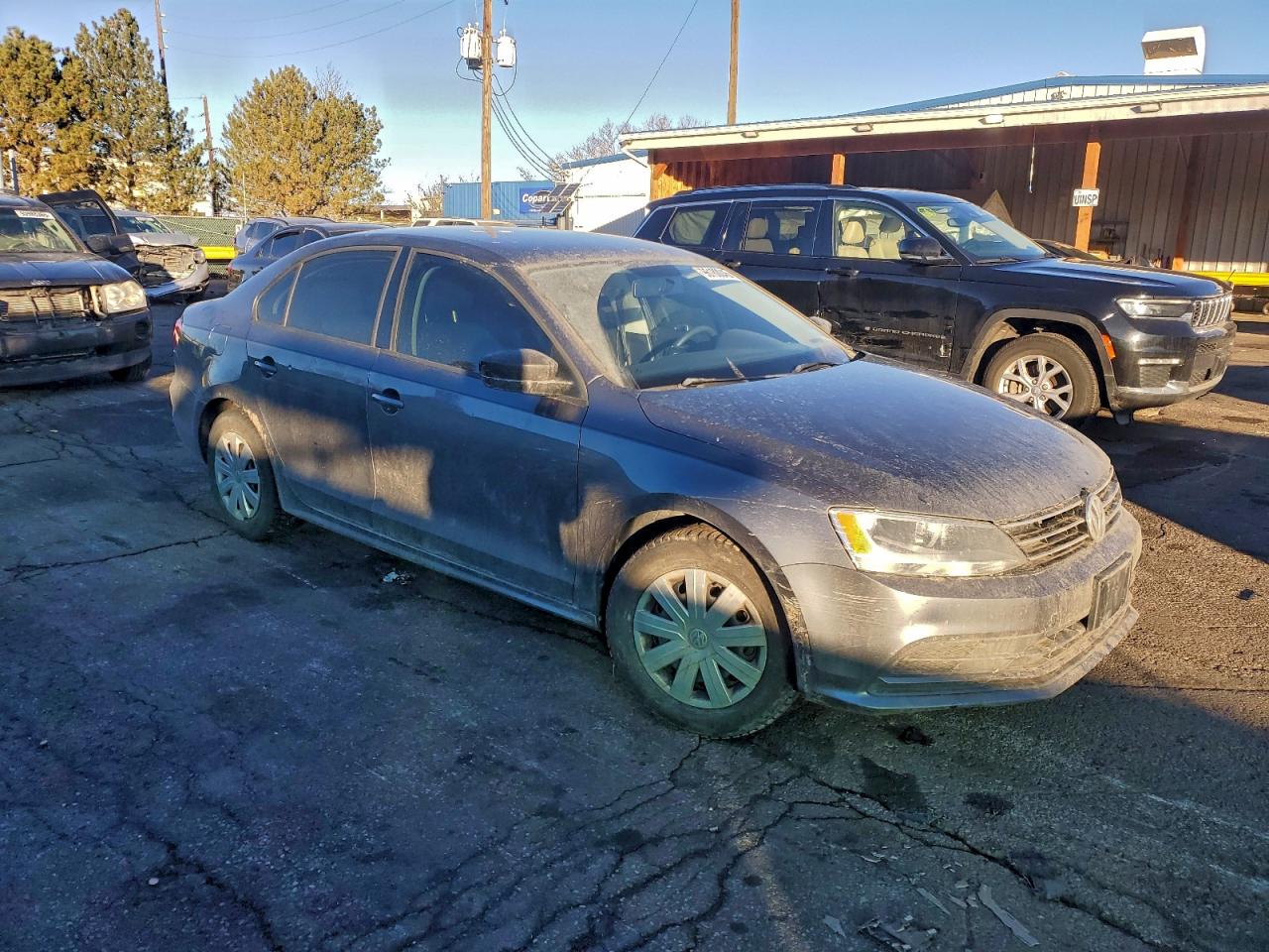 Volkswagen Jetta Base Image 3