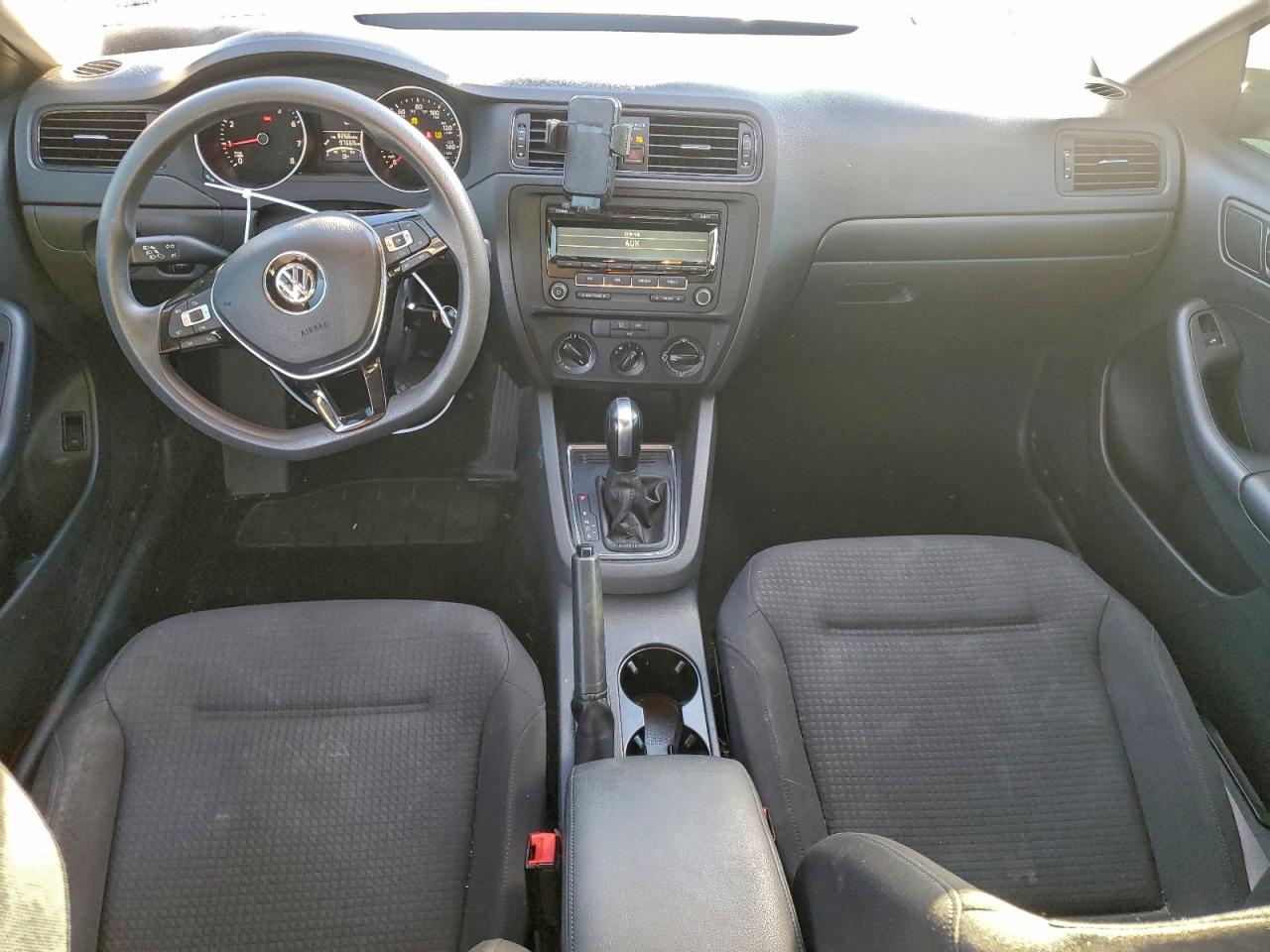 Volkswagen Jetta Base Image 9